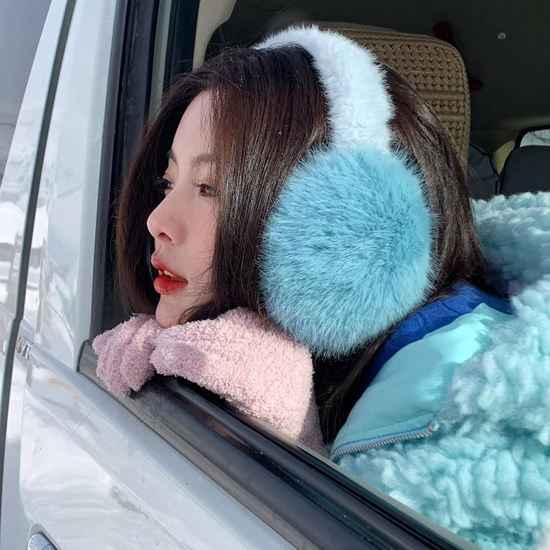 杨超越同款蓝色毛绒耳罩
