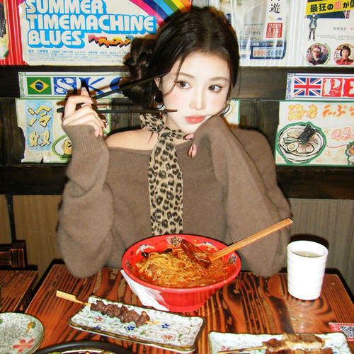 复古千禧辣妹风豹纹丝巾女春季高级感不规则性感薄款围巾长条领巾