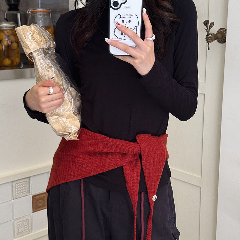 100%羊毛红色针织三角巾女秋冬纯色小披肩围巾外搭可系腰叠穿屁帘