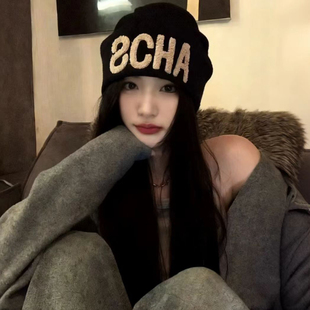 黑色刺绣字母堆堆帽女士冬大头围保暖护耳显脸小针织帽子包头冷帽