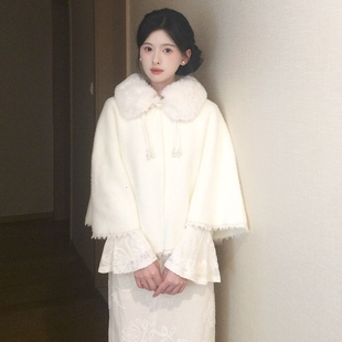 白色斗篷披肩外搭女2026新款中式千金旗袍斗篷冬款毛茸茸仙女披风