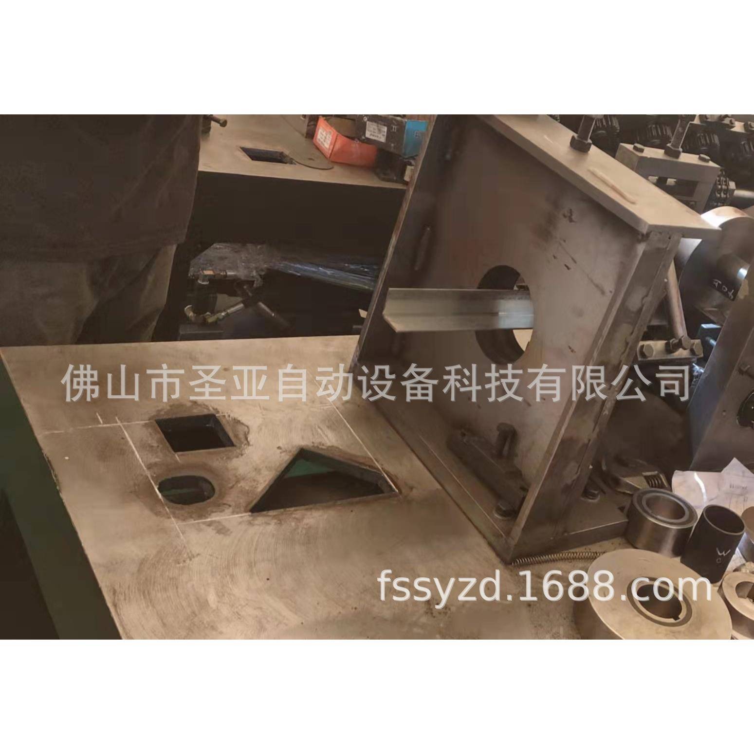 镀锌钢带角钢机角钢法兰成型生产线角钢法兰成型冲孔下料机设备