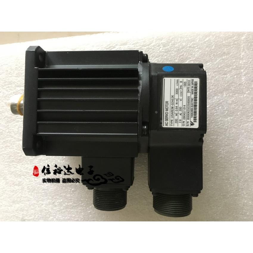 YASKAWA安川进口电机200W USAREM-02AE2K 全新原装