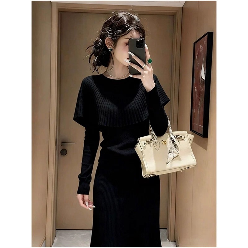 法式气质名媛黑色斗篷式针织衫女2025秋冬新款设计感小众内搭上衣