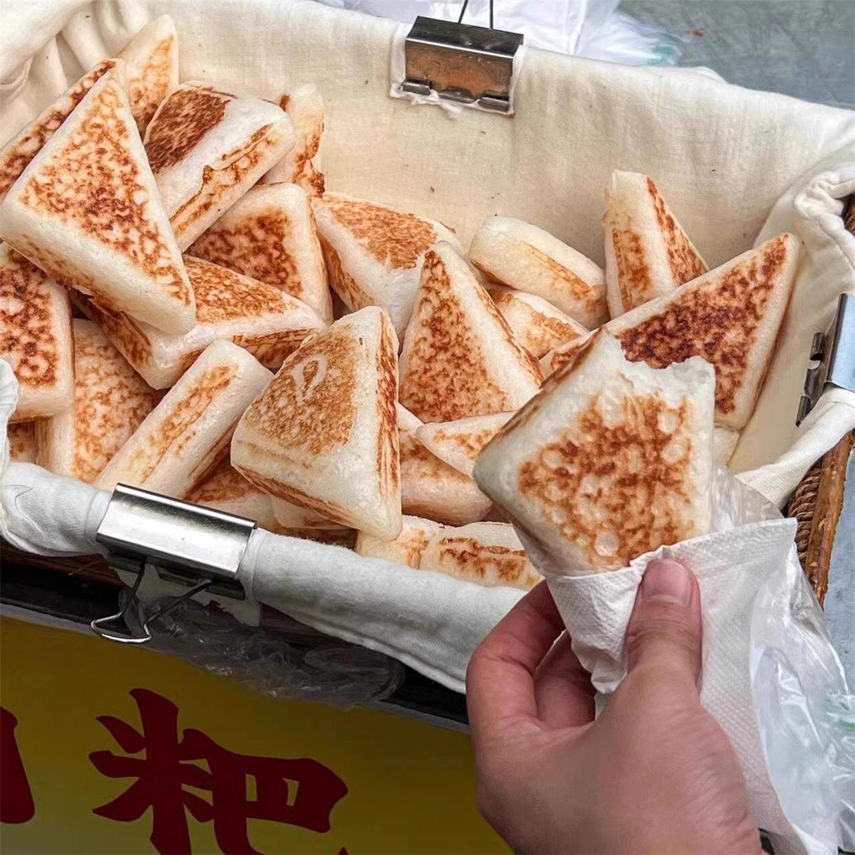 三角粑三角米糕糯米粑粑发糕米粑熨斗糕泡粑糯叽叽粗粮糕点