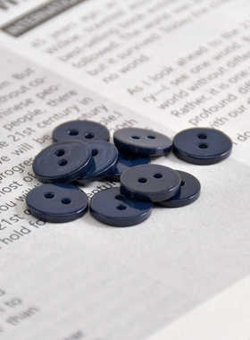 天然贝壳纽扣2眼平面真贝壳纽扣藏青色深蓝色扣子衬衫衬衣开衫扣