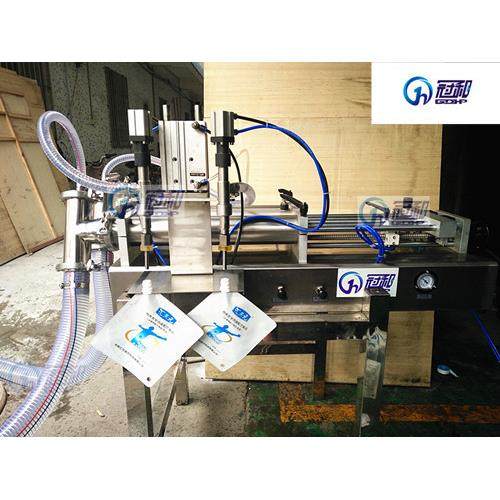 半自动软包灌装机果汁饮料常压酱类灌装机可定制液体灌装机,工业油品/胶粘/化学/实验室用品,其他实验室设备,淘宝优惠券,粉丝福利购,淘宝优惠卷