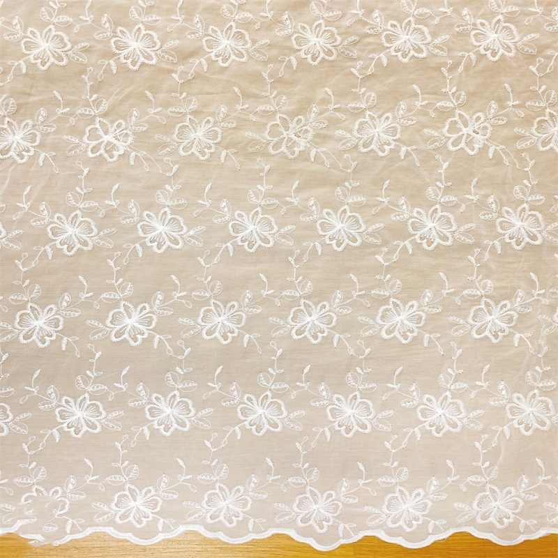 直销雪纺白色水溶牛奶丝蕾丝花边刺绣女装连衣裙桌布礼服服饰面料