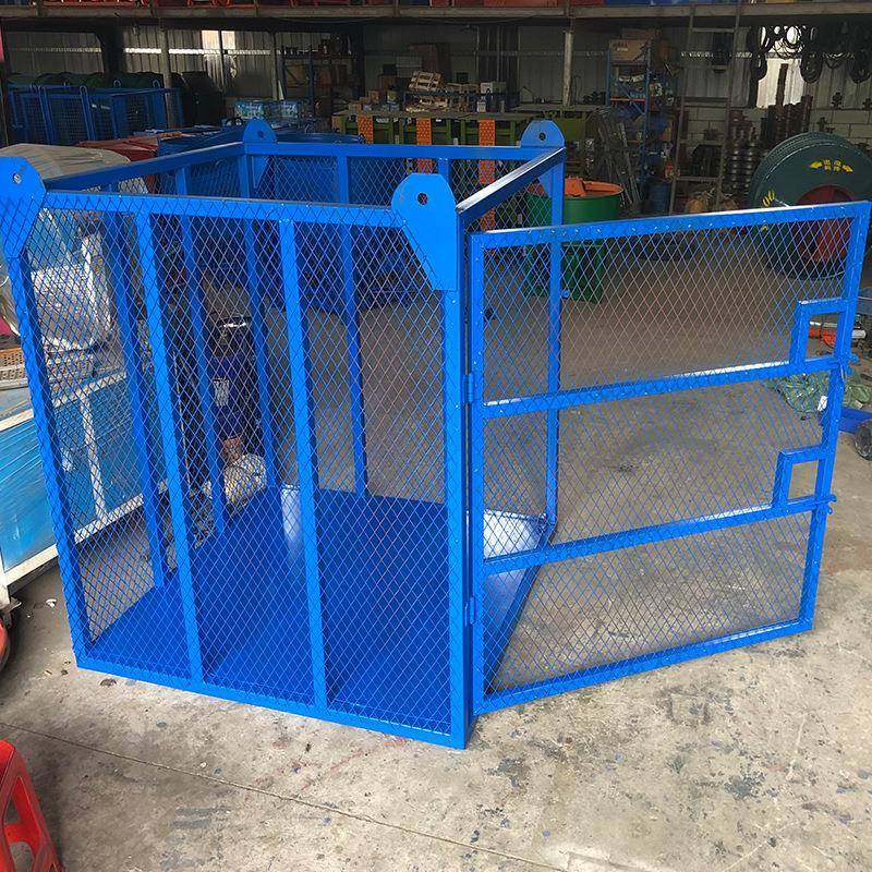 地IOZ专程用单开门吊笼建筑工外墙吊篮起砖工笼高空作业升吊降笼