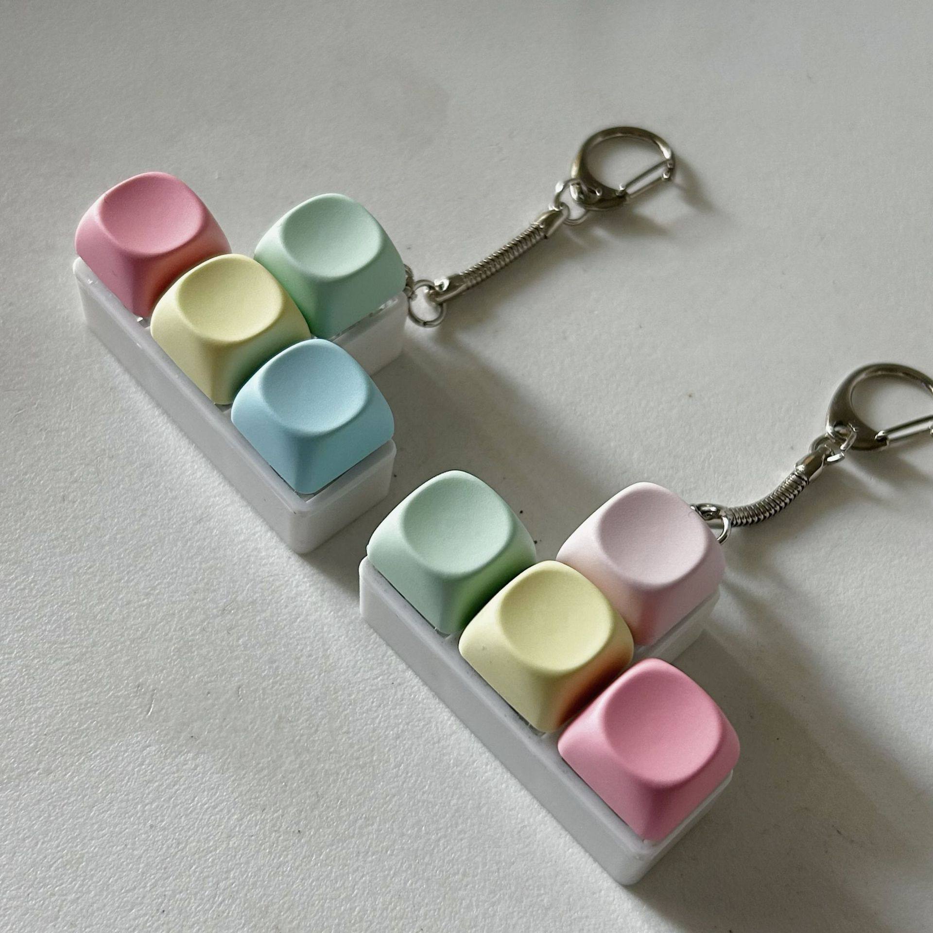 外贸试轴器按键减压玩具钥匙扣挂件指尖按压发光玩具指尖按键