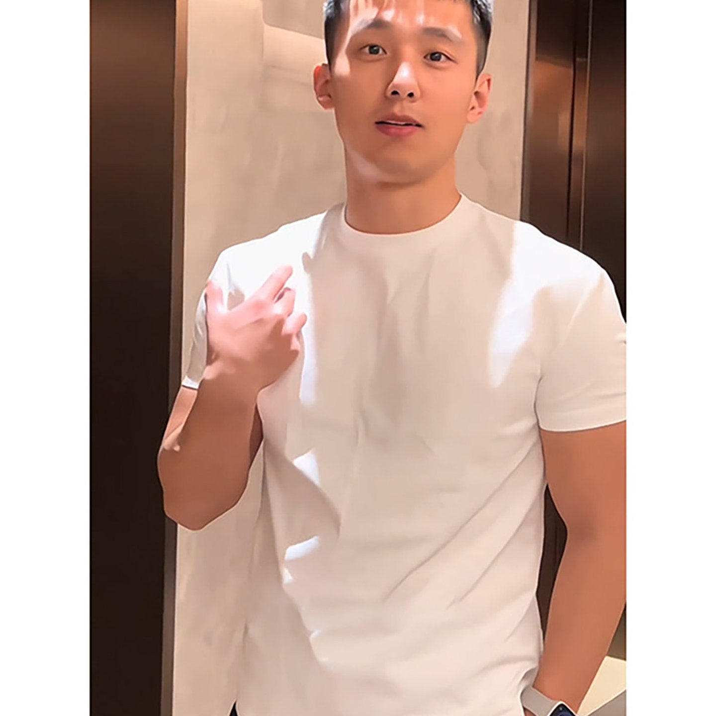 韩国Uamtor白色正肩显壮短袖男款夏季纯棉修身t恤美式小领口半袖