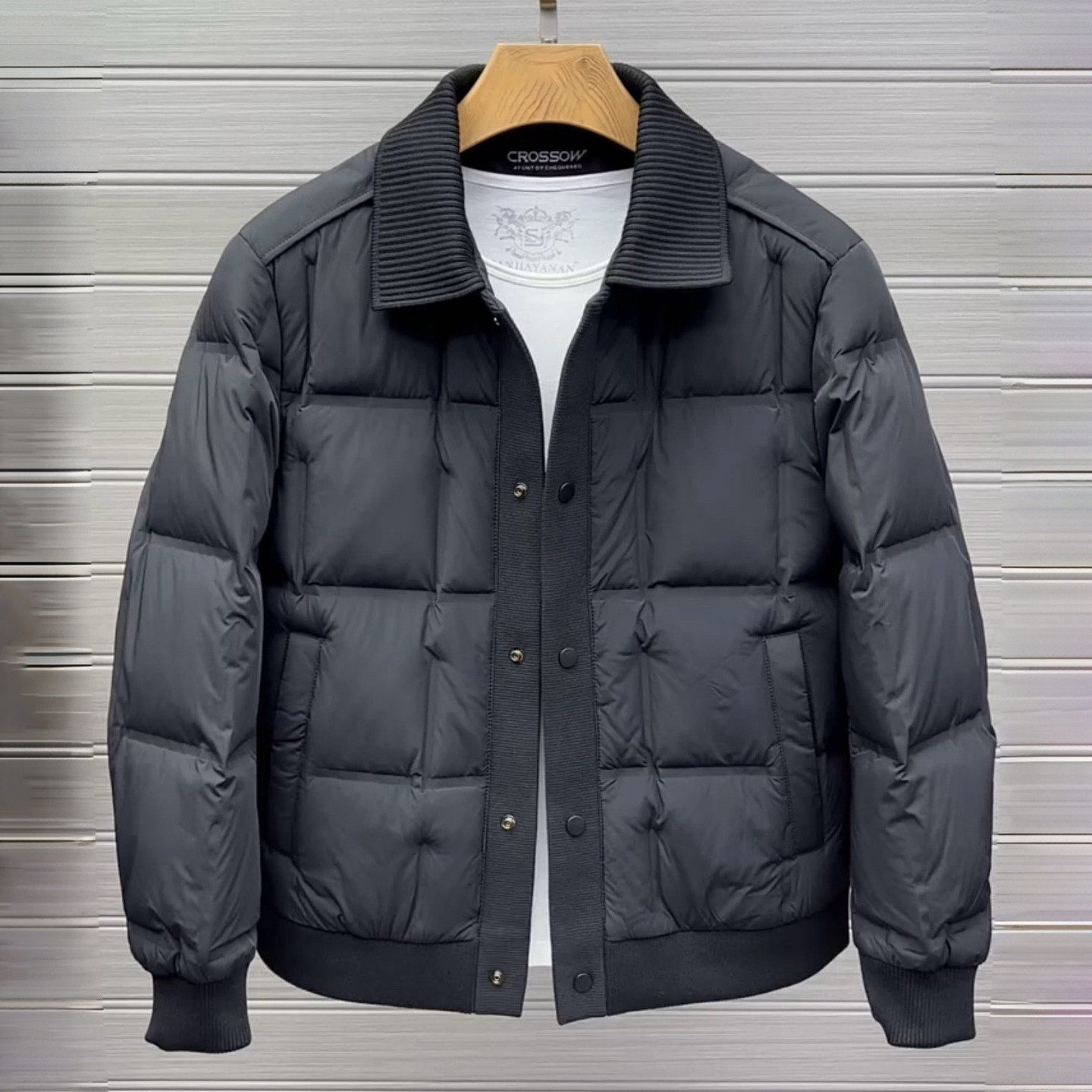 高端翻领轻薄羽绒服男士2025新款冬季装潮流拼接保暖加厚外套男款