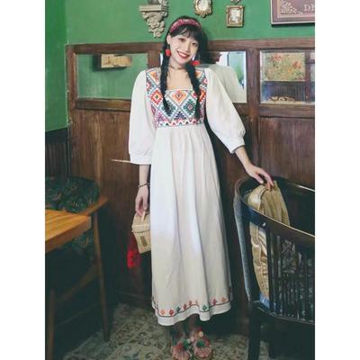 白色连衣裙棉麻云南刺绣女装新疆旅游拍照好看的裙子民族风穿搭夏