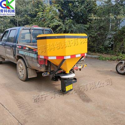 政58道融雪市剂撒布路机车式小型撒布机载冰雪路面融化撒盐机