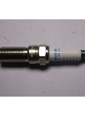 L3Y2-18-110V适用于马自达新M6/RY/M3/5HB/M5/M8火嘴 VOUVOU 铱金