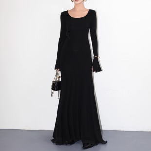 SHIMANINE岛九 勾勒身姿 法式方领长袖连衣裙修身针织气质长裙