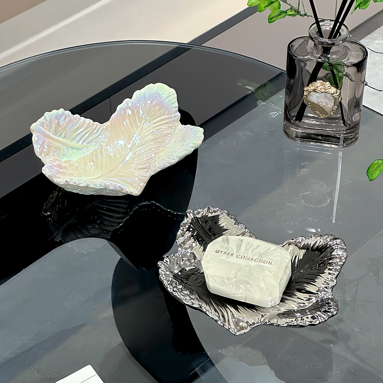 速发高颜值家瓷羽毛肥皂碟高级皂奢创意肥轻盒沥水陶用香皂置物架