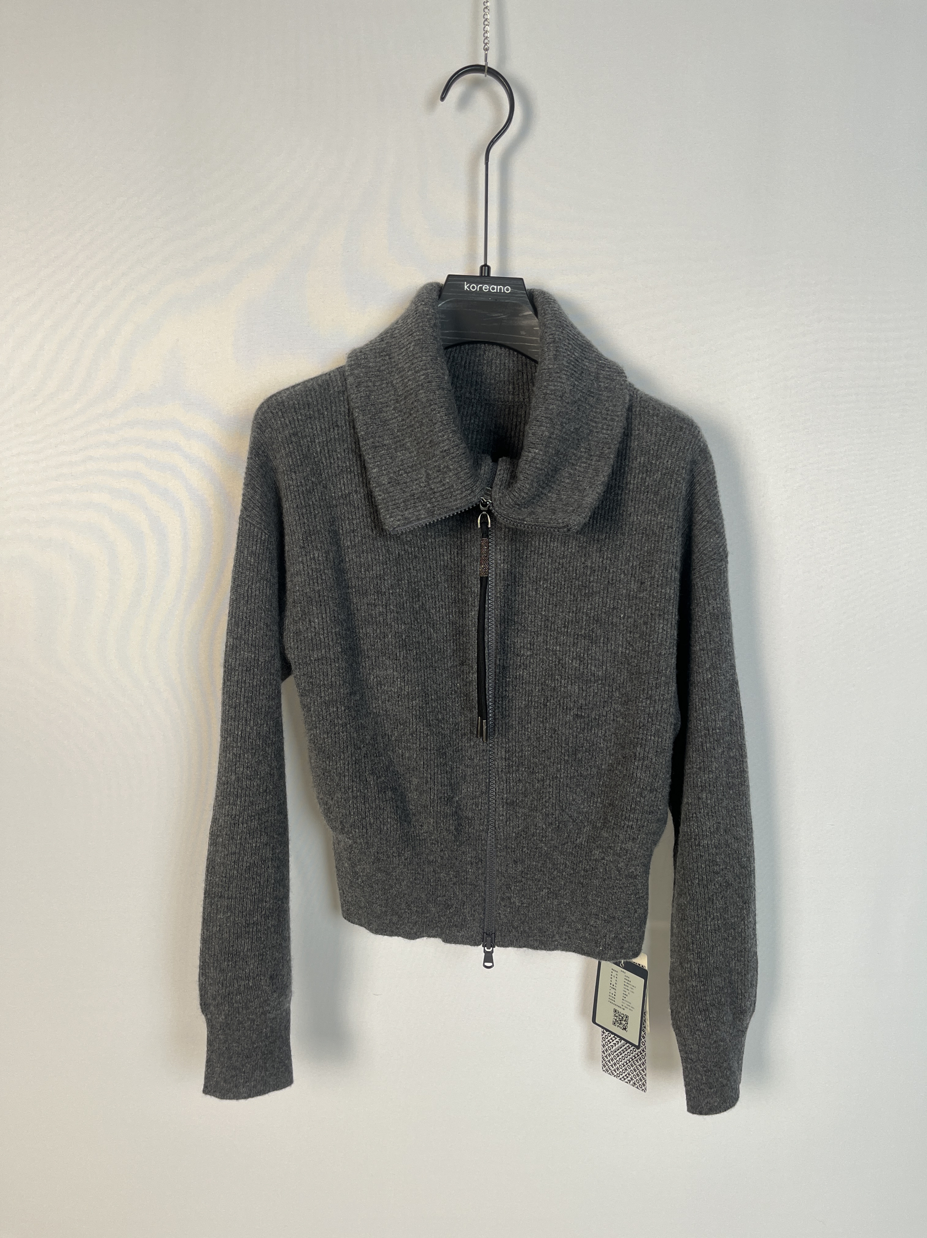 柯利亚诺冬季专柜同款开衫  HR8292G ￥4280