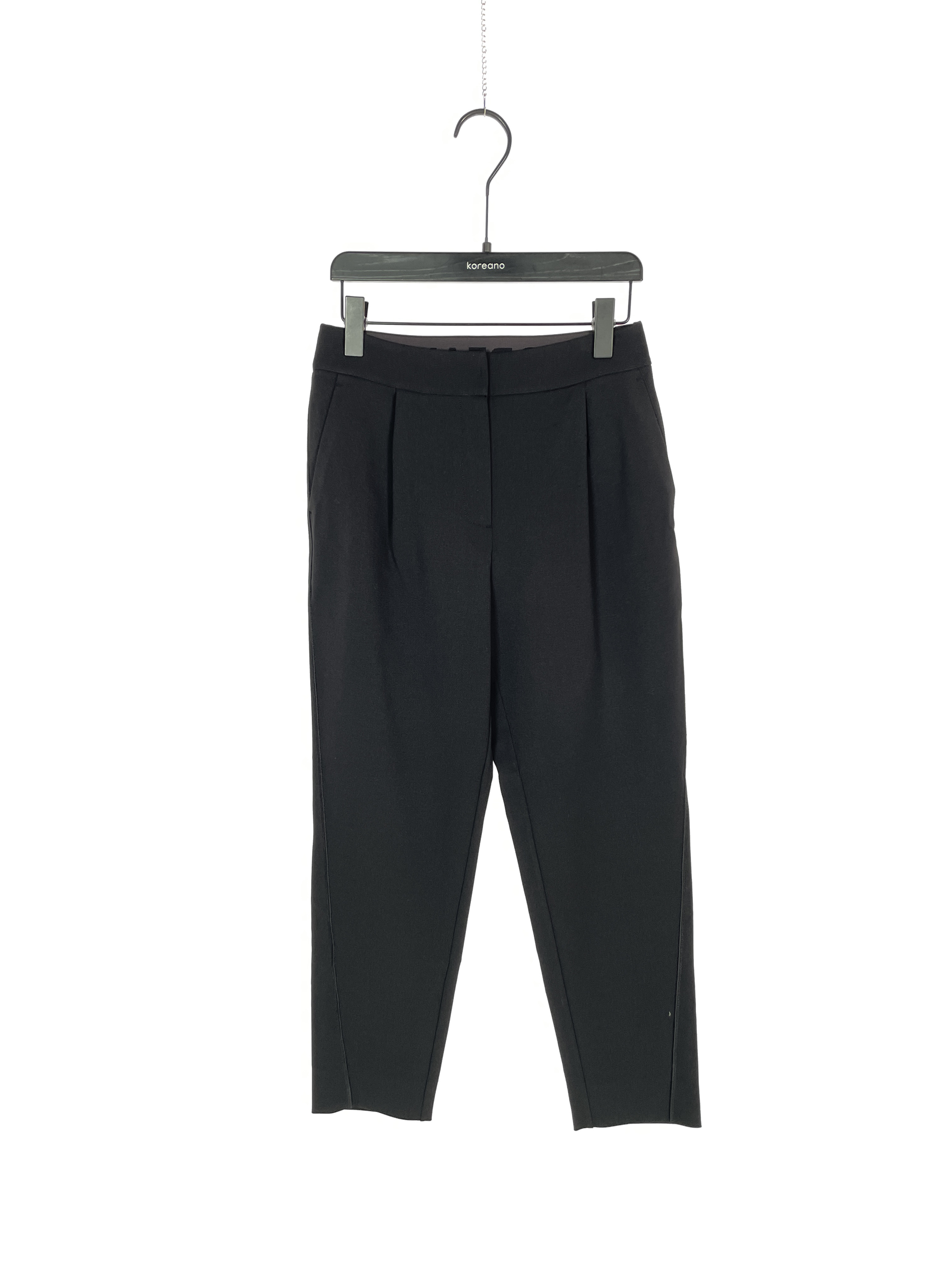 柯利亚诺春秋专柜同款黑色修身立体解构小烟管裤：  KW6300(JUN)A