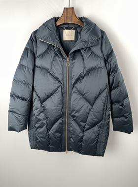 柯罗芭冬季专柜同款墨绿色时尚羽绒服  YZ1920G ￥5990