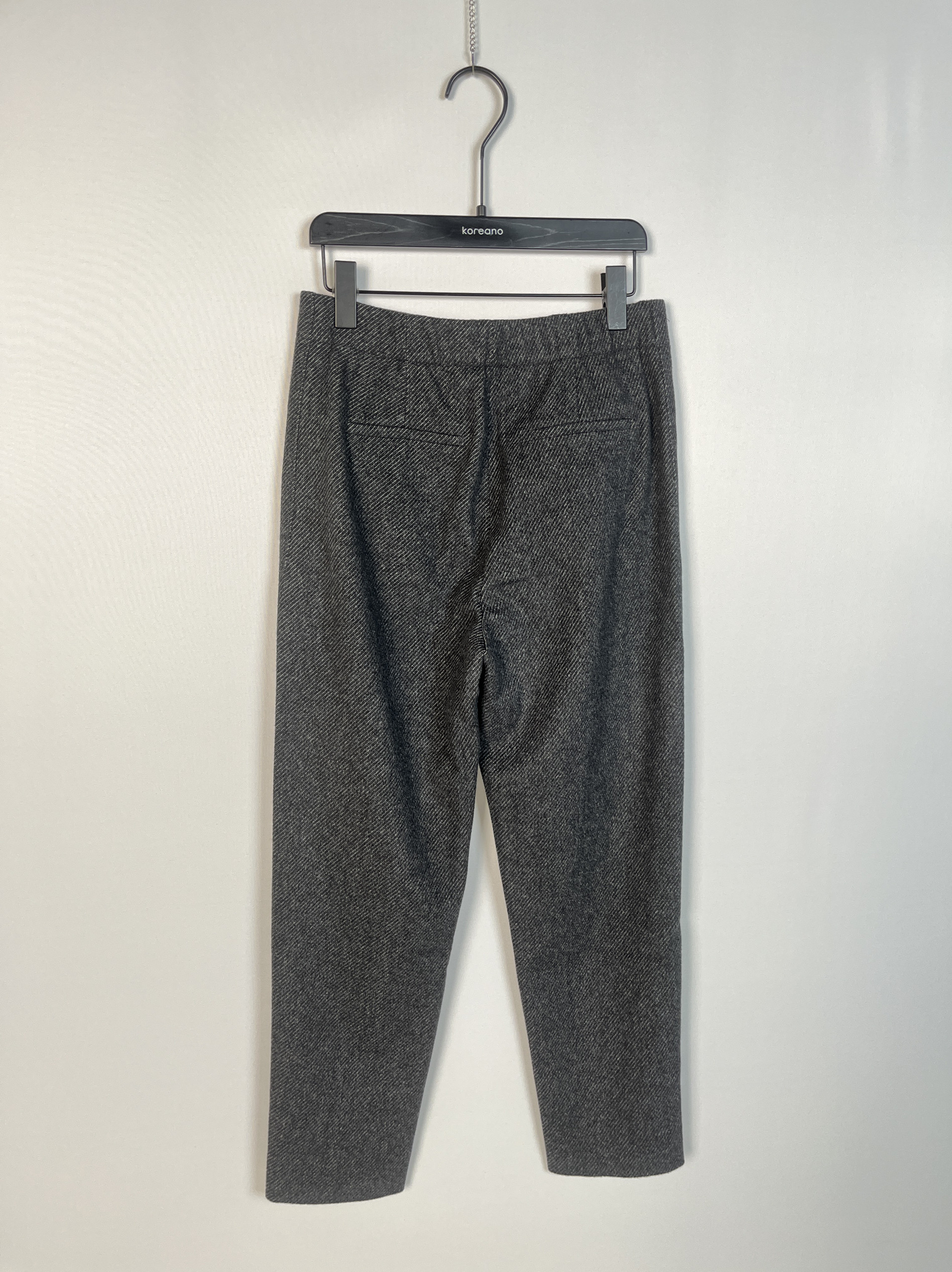 柯利亚诺冬季专柜同款经典深灰色锥腿裤  KY6853 ￥4280