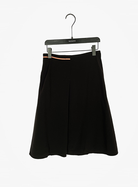 柯利亚诺春秋专柜同款黑色时经典时尚A字半裙  QW1701 ￥1390