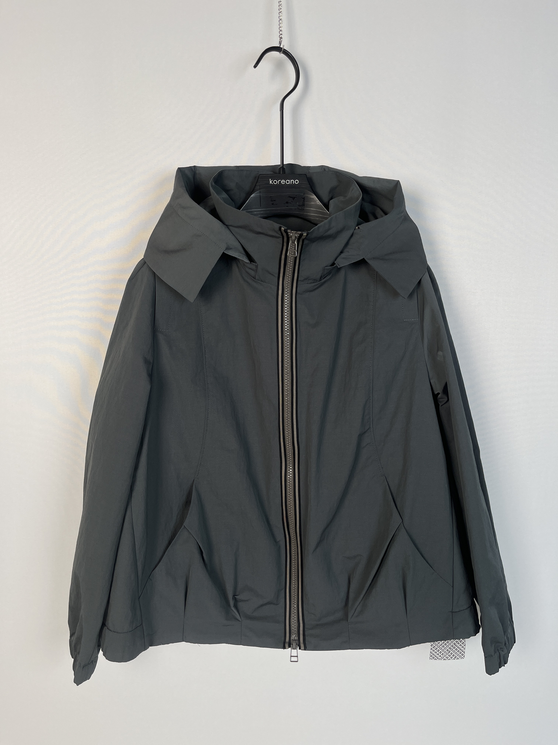 柯利亚诺冬季专柜同款深灰色短款连帽棉服  MS4356 ￥6800