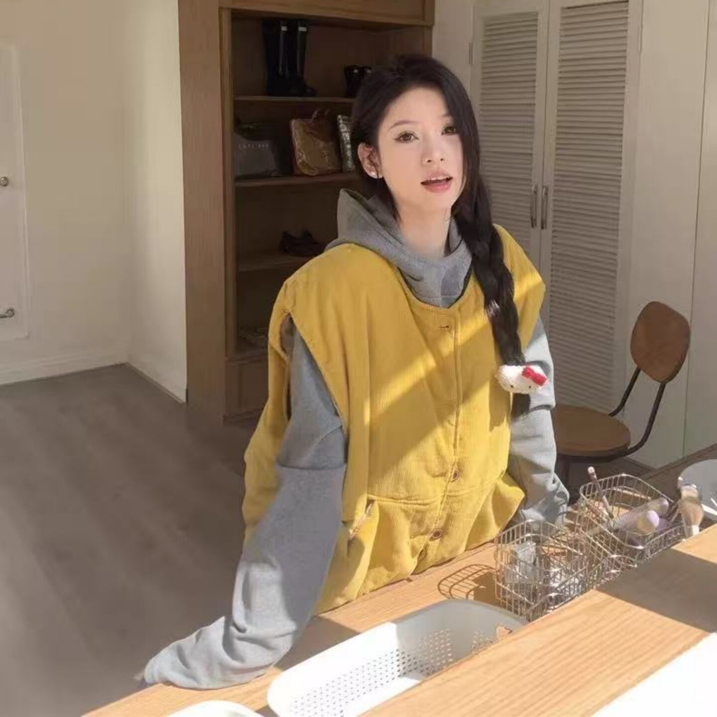 kumikumi甜美风灰色连帽卫衣叠穿黄色马甲女秋季花边阔腿裤三件套
