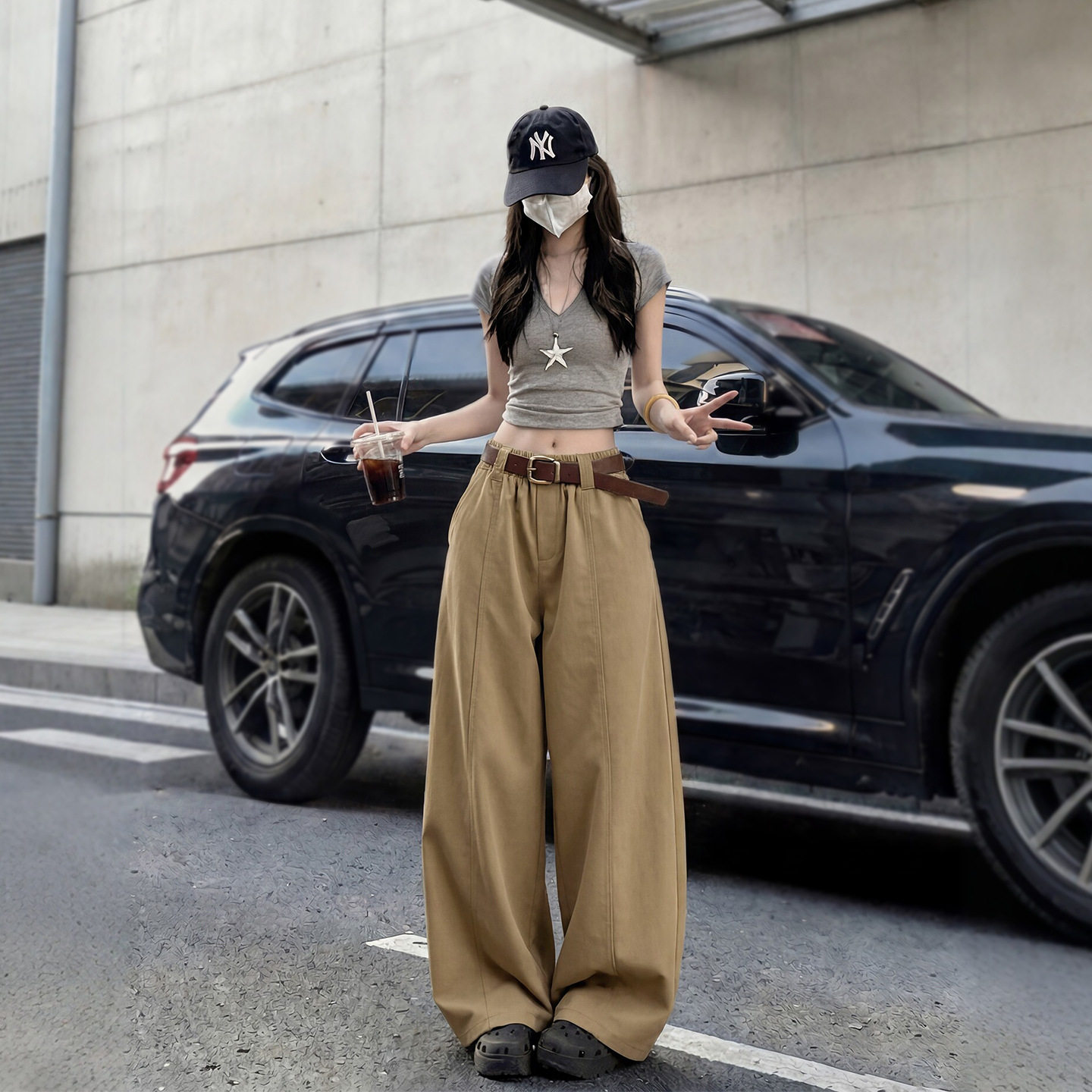 卡其色弯刀裤女2026新款夏季薄款高腰垂感休闲西装裤直筒阔腿裤子