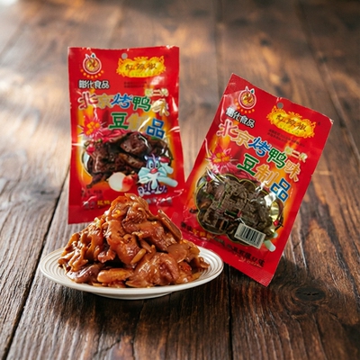 北京烤鸭味豆制品 红辣椒重庆 特色小吃素北京烤鸭麻辣零食批发