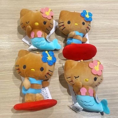 日本50周年夏威夷黑皮Kitty 平成小挂件美人鱼黑皮冲浪猫包包挂件