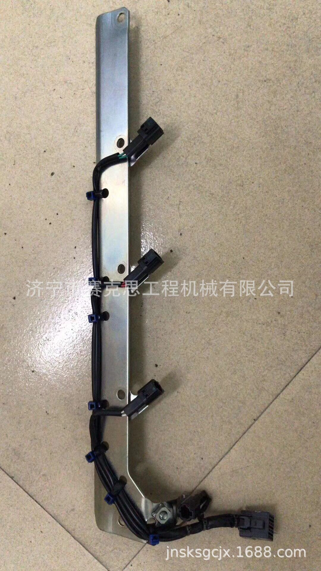SK200-8喷油器线束总成
