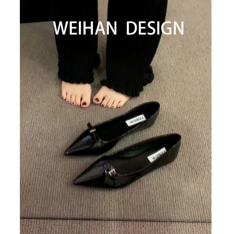 羊皮版！法式尖头黑色单鞋女气质漆皮平底小皮鞋高级感浅口豆豆鞋