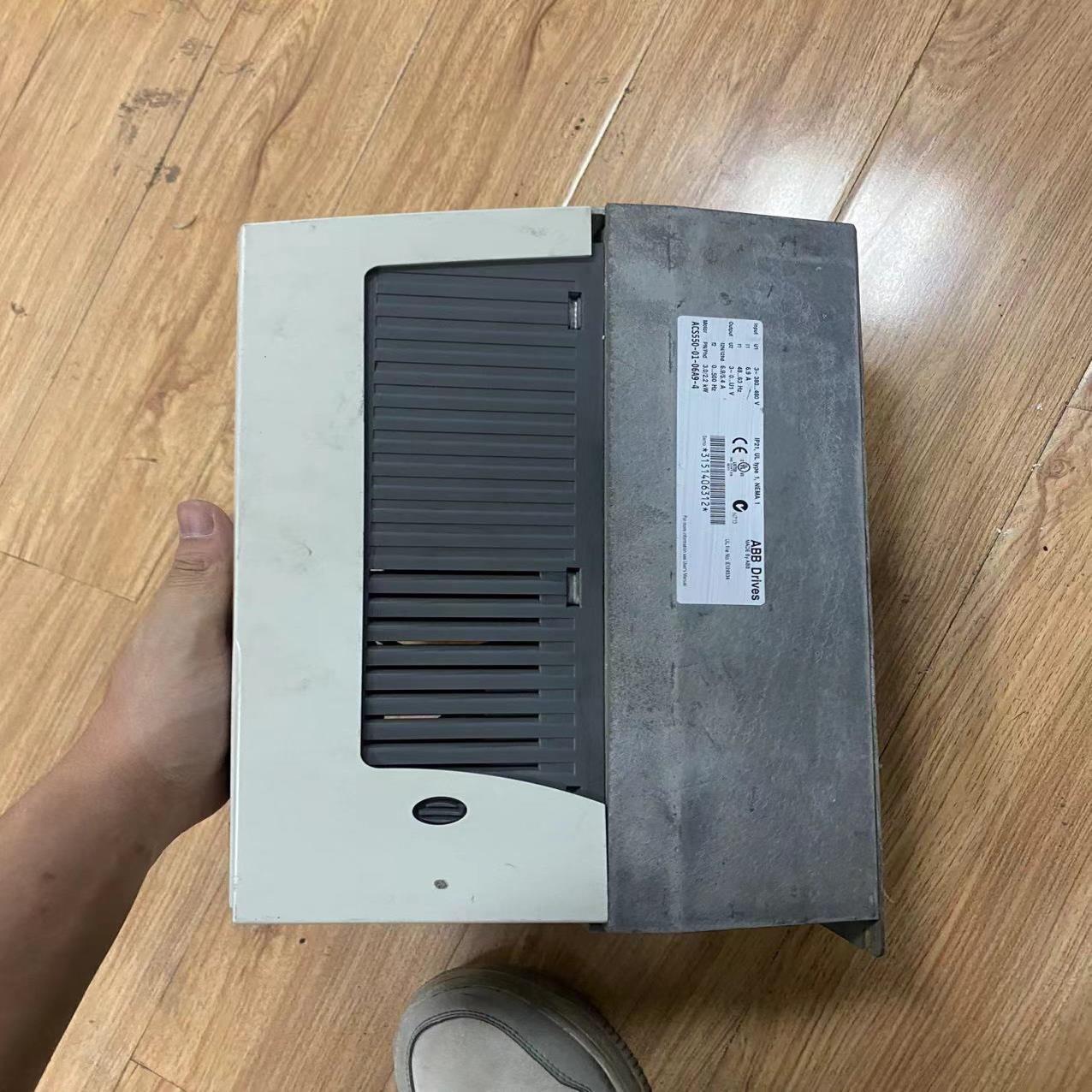 【顺庆】ACS550-01-06A9-4 二手拆机 ABB变频器 3【议价】