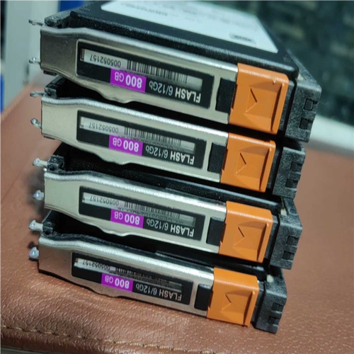 EMC 005052157  800G SSD 25 FL（基数电子）