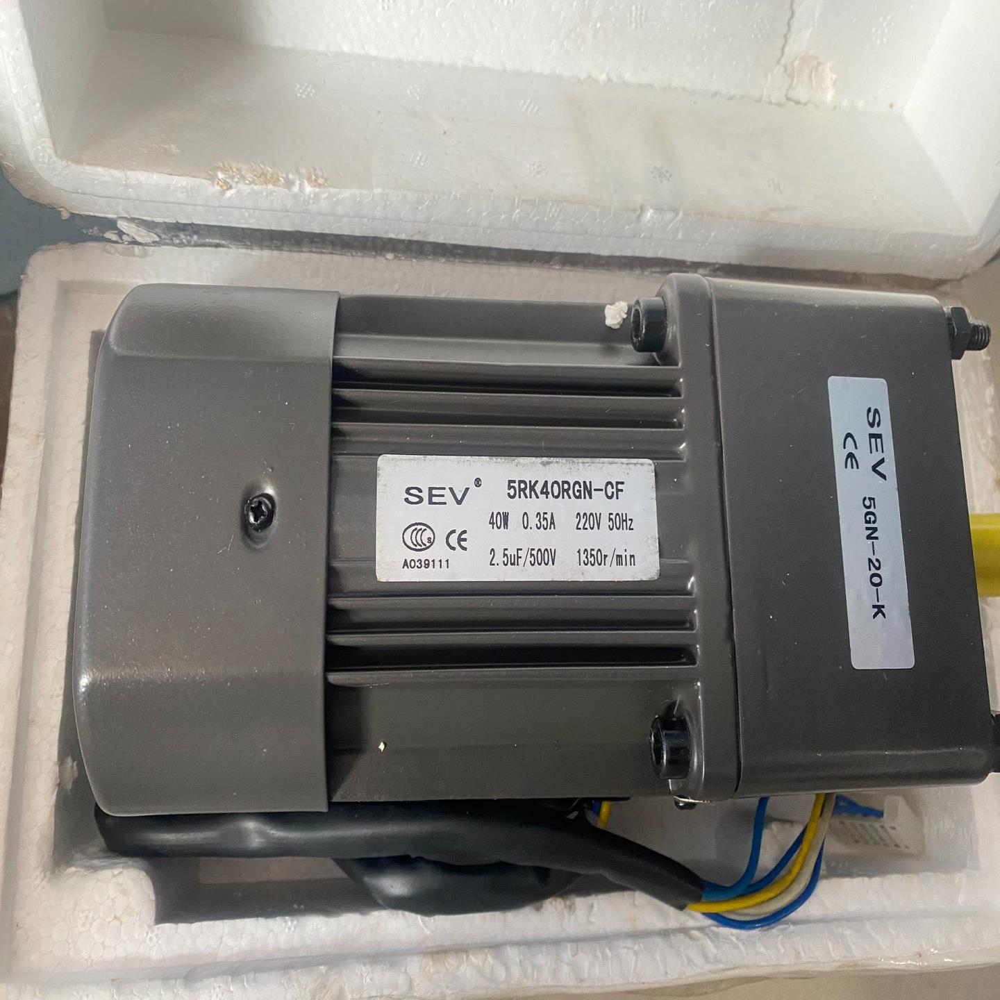 SEV减速机全新现货正品5RK40RGN-CF  5GN-2（崽载电子）