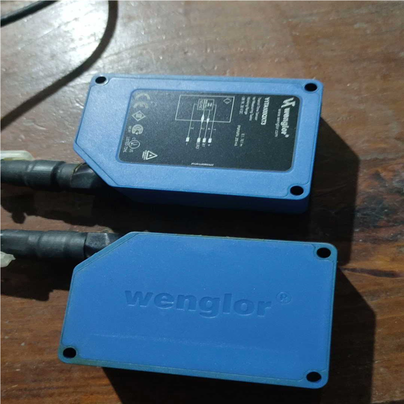 德国勒Y1TA100QXT3高精度激光测距传感器，成色如（憨憨电子