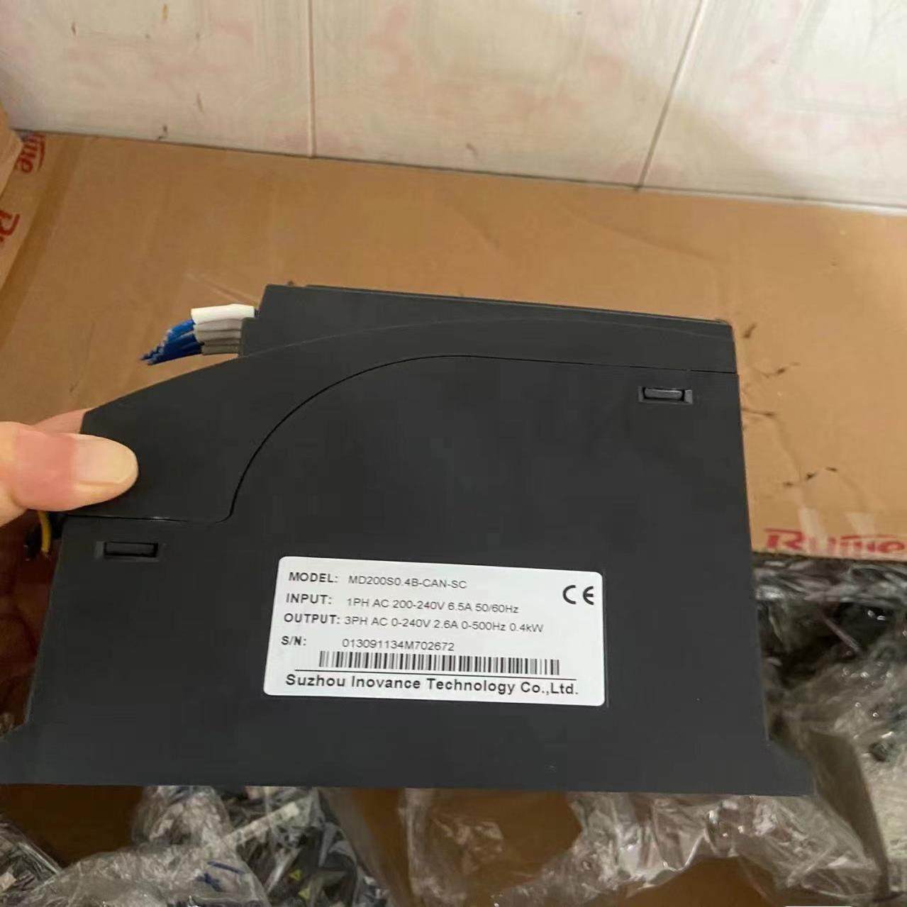 议价汇川400w变频器  MD200SO-4B-CAN-SC，九