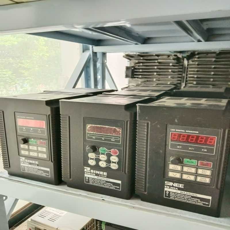 正弦变频器EM303A-1R5G/2R2P-3AB，EM32~议价