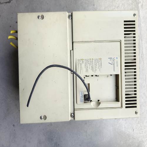 安川CIMR-F7A4030变频器  F7系列  30kw议价