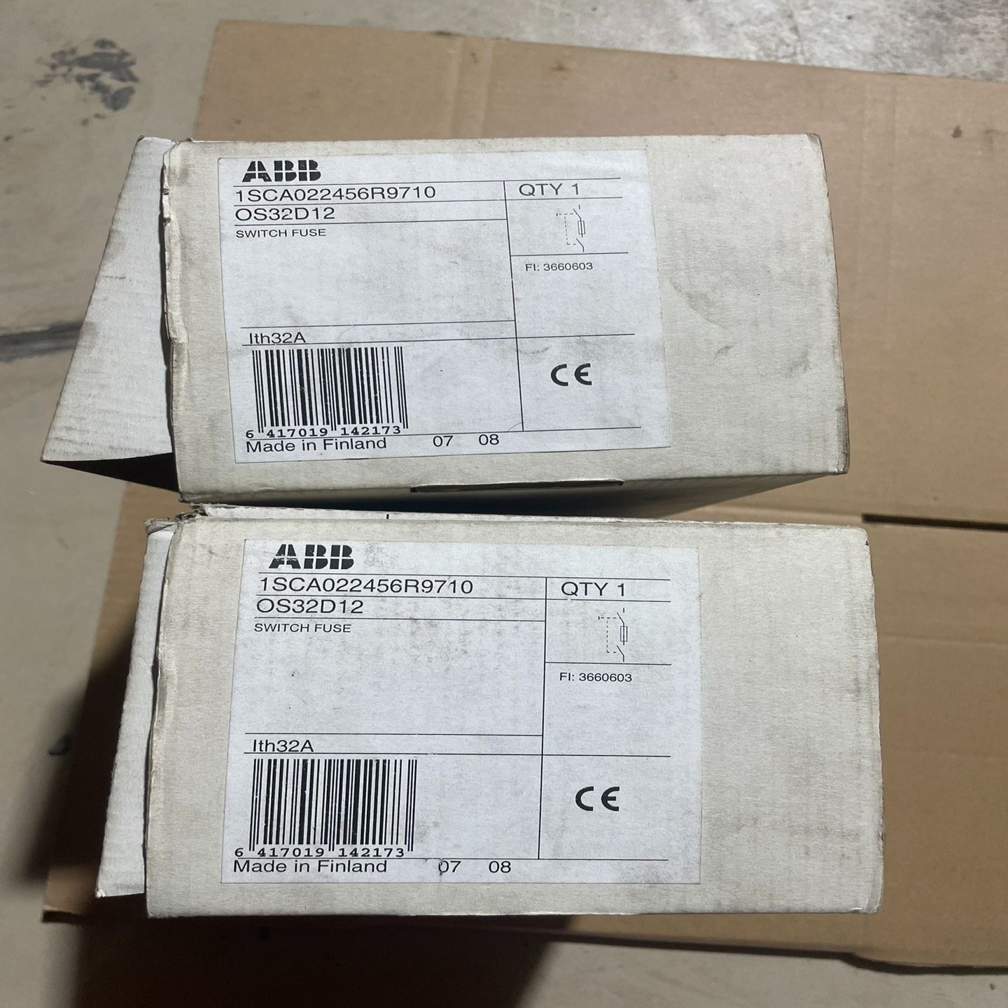 议~ABB塑壳式隔离开关熔断断路器OS32D2   1SCA02