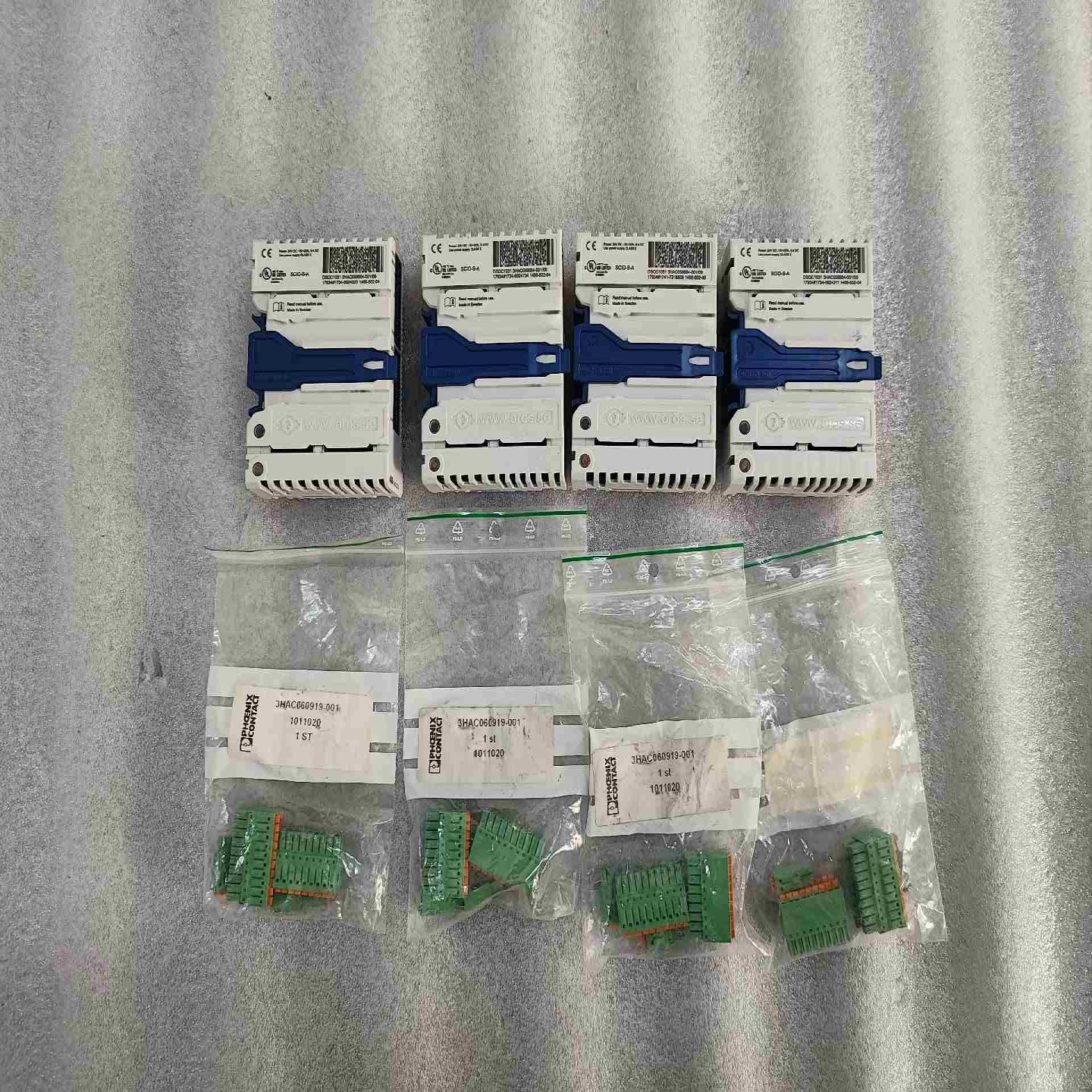 售几块ABB机器人DSQC1030io模块议价