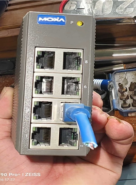 【汇生】MOⅩA ， EDS-208台湾工业交换机一台,拆机件【议价】