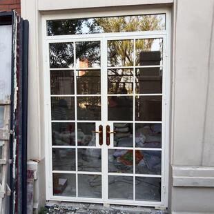 上海白色覆古铁艺玻璃入户门隔断老钢门格子玻璃进户门折叠门定制