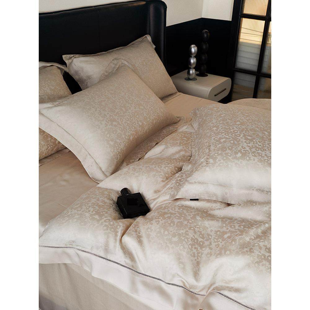 春夏凉感轻奢莱赛尔纤维四件套豹纹提花镂空被套床品香槟白灰色,床上用品,床品套件/四件套/多件套,淘宝优惠券,粉丝福利购,淘宝优惠卷