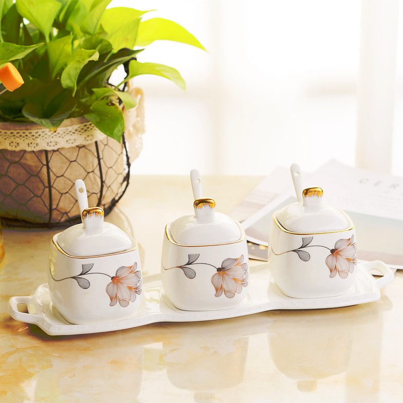 骨瓷方形调味罐i创意厨房用品调料盒盐罐欧式陶瓷调味瓶罐三件套