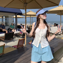 赵幺妹  甜美bi备 白色纯欲蕾丝系带u领背心无袖T恤上衣女夏短款