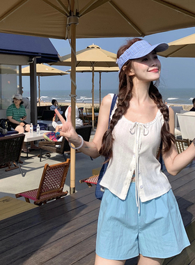 赵幺妹  甜美bi备 白色纯欲蕾丝系带u领背心无袖T恤上衣女夏短款