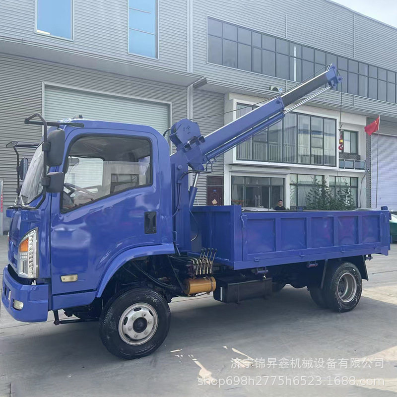 大马力四驱翻斗自卸车