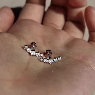 独特超闪弧形排钻钛钢耳钉女养耳洞平底螺丝拧睡觉免摘耳骨钉新款